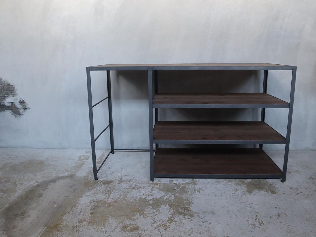 フルオーダー無垢アイアンシェルフ 杉無垢材