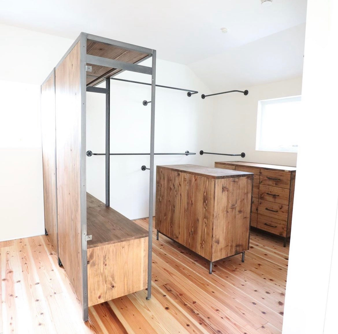 w-016 スギハンガーラック / スギチェスト / ハンガーパイプ