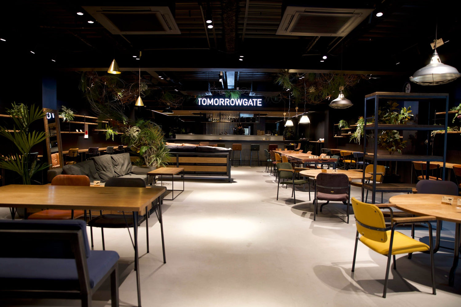 心斎橋アメ村 オフィス TOMORROW GATE トゥモローゲート