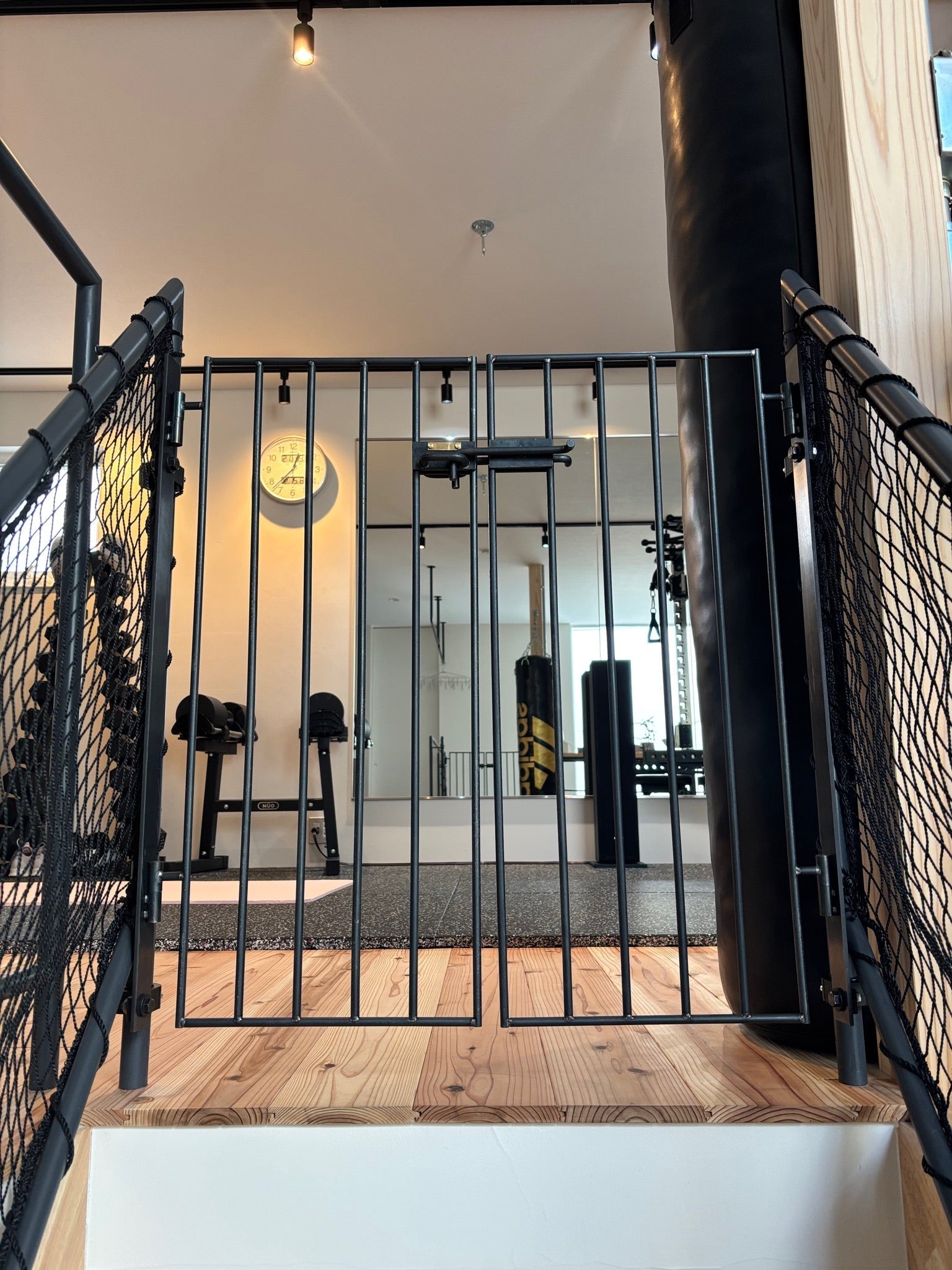 w-110 階段ゲート / アイアンフェンス / ベビーゲート / ドロワーチェスト