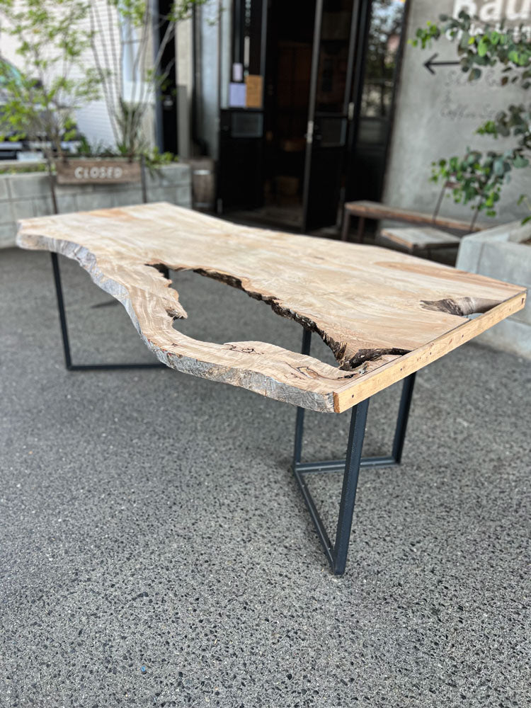 新しい一枚板が入荷しました|栃・椨・欅の無垢一枚板