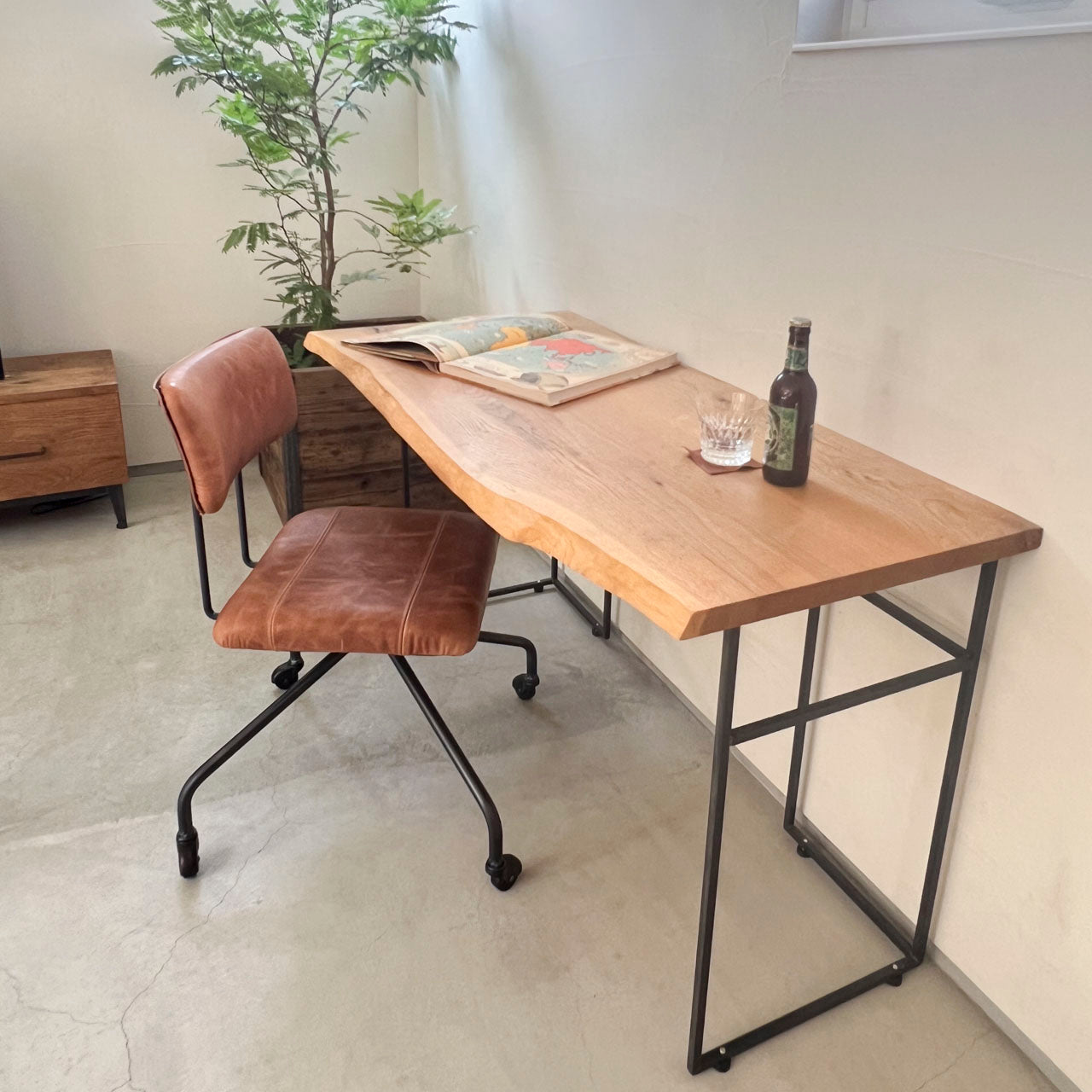 新作の椅子を3つご紹介!