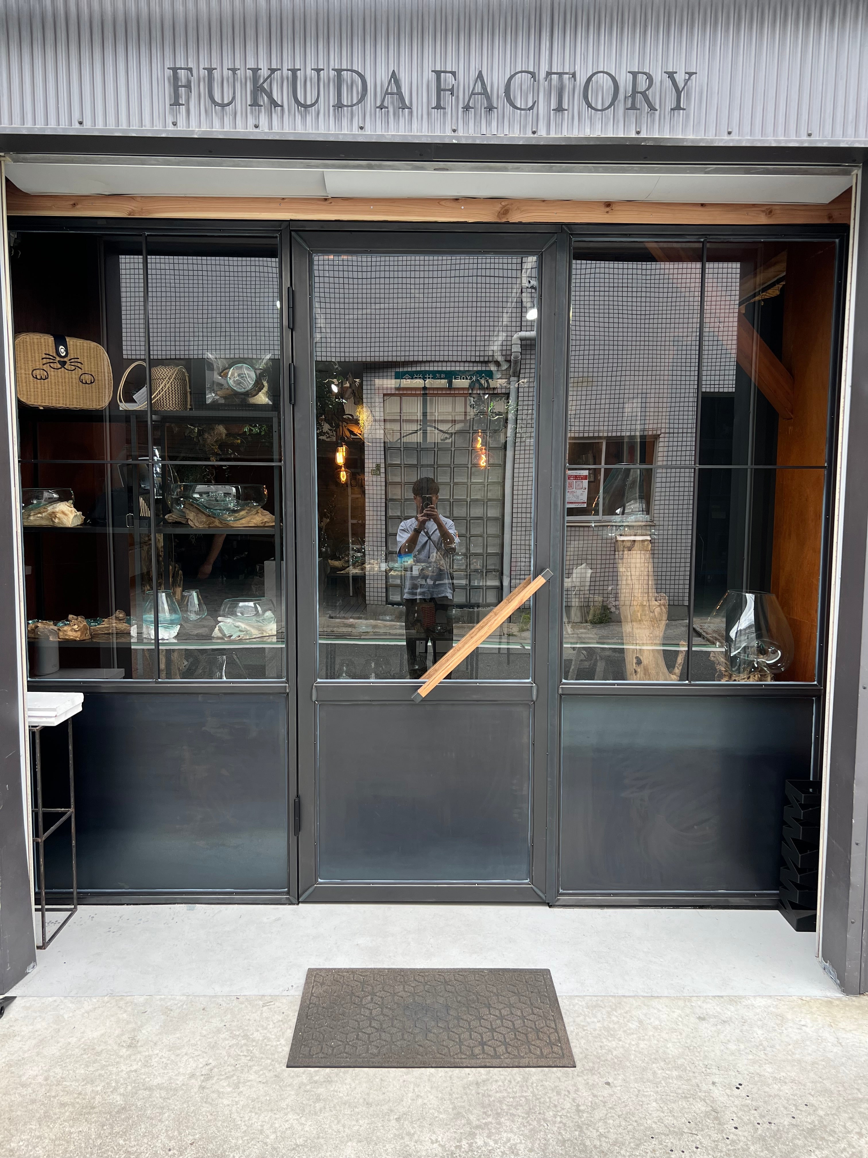 w-117 アイアンドア / アイアンファサード / フロントサッシ / パーテーション / カーテンポール