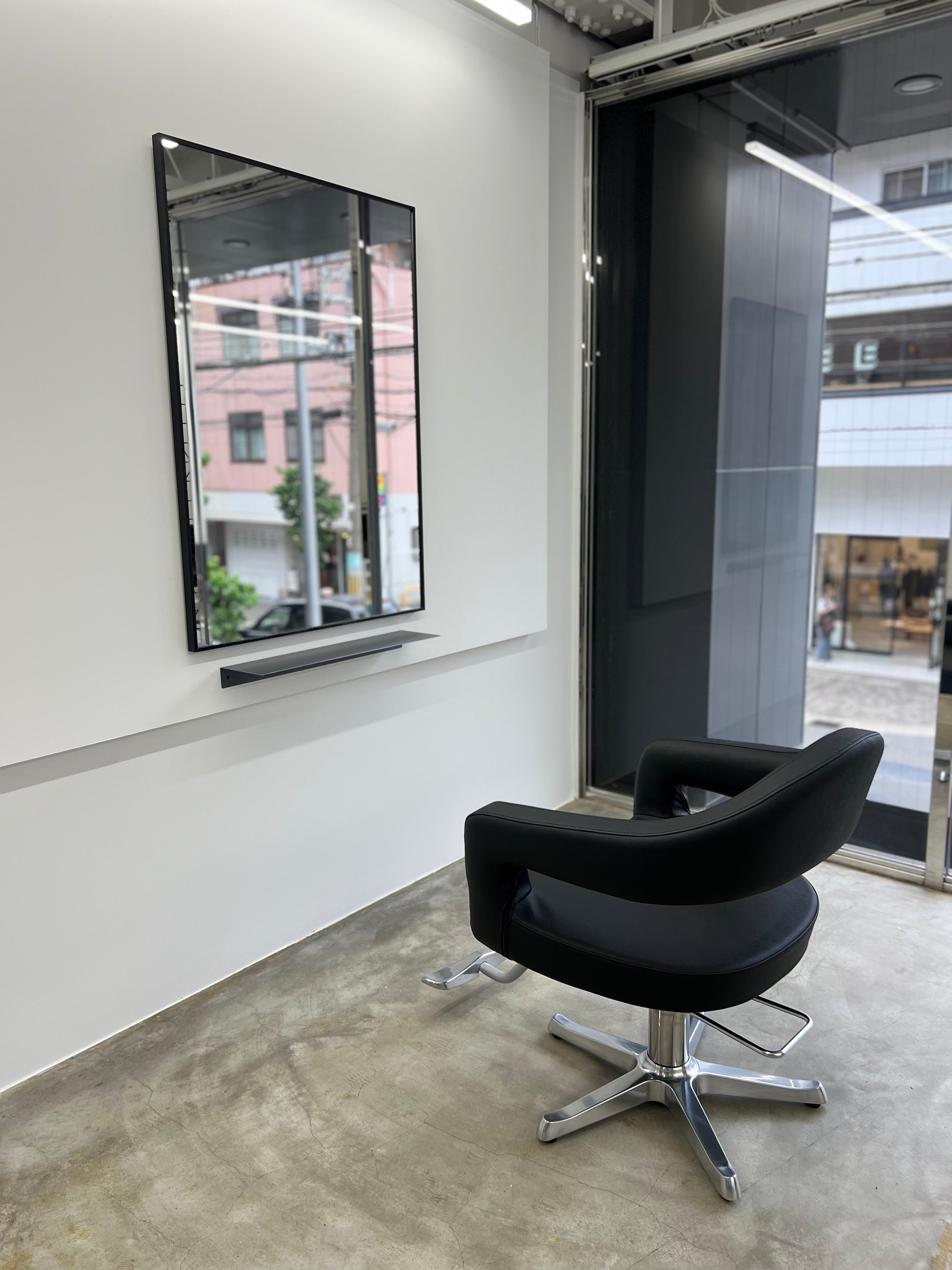 w-113 アイアン棚受け / ウォールシェルフ