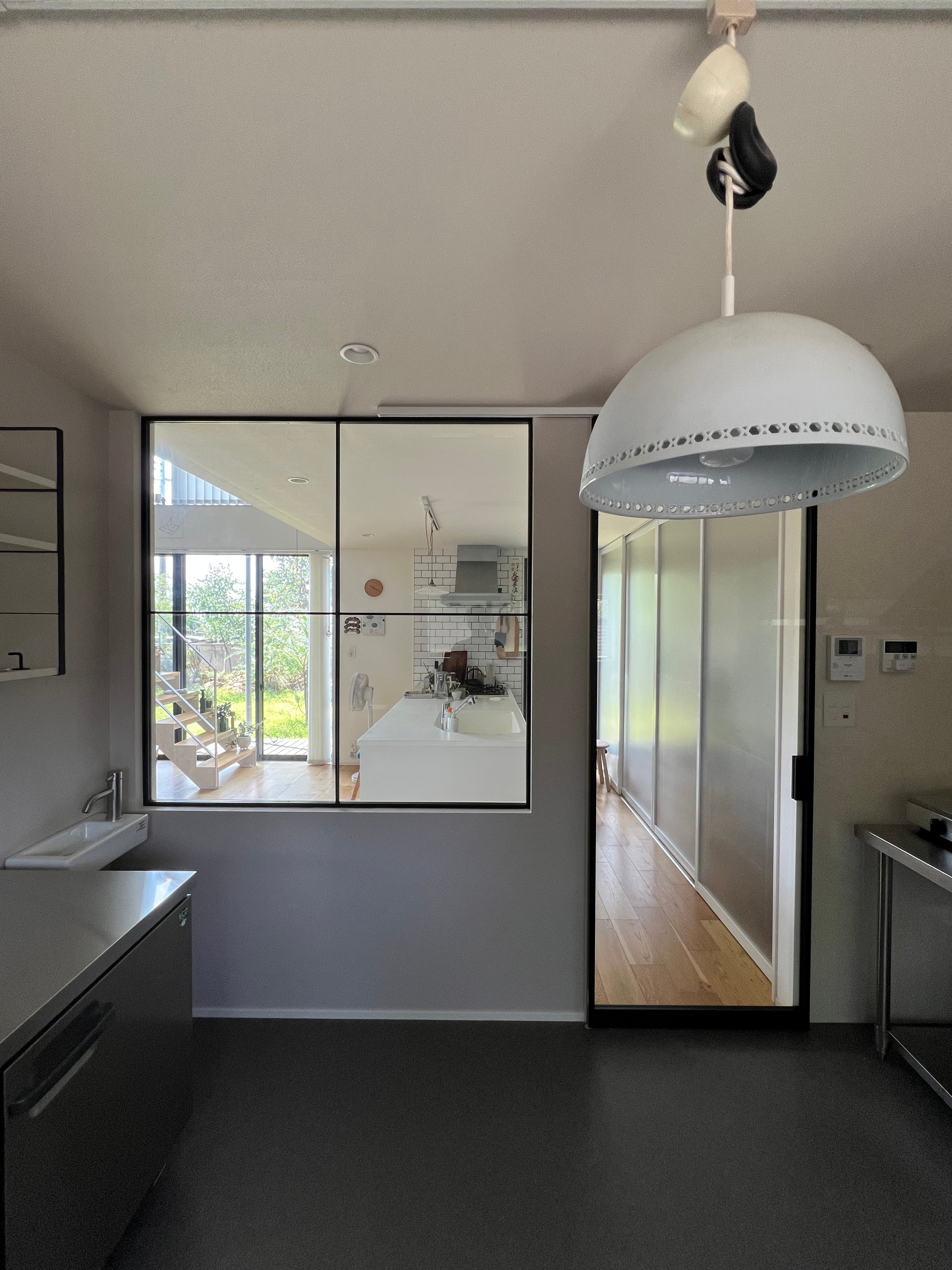 w-108 アイアン室内窓 / 格子窓 / 黒皮 / FIX窓 / オーダー建具