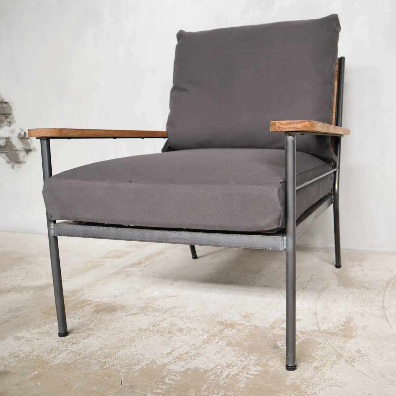 Y.T Sofa 1seater