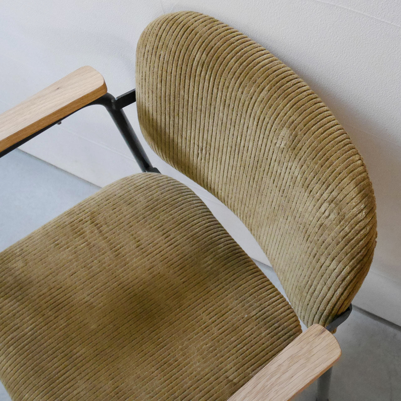 Y.T Chair