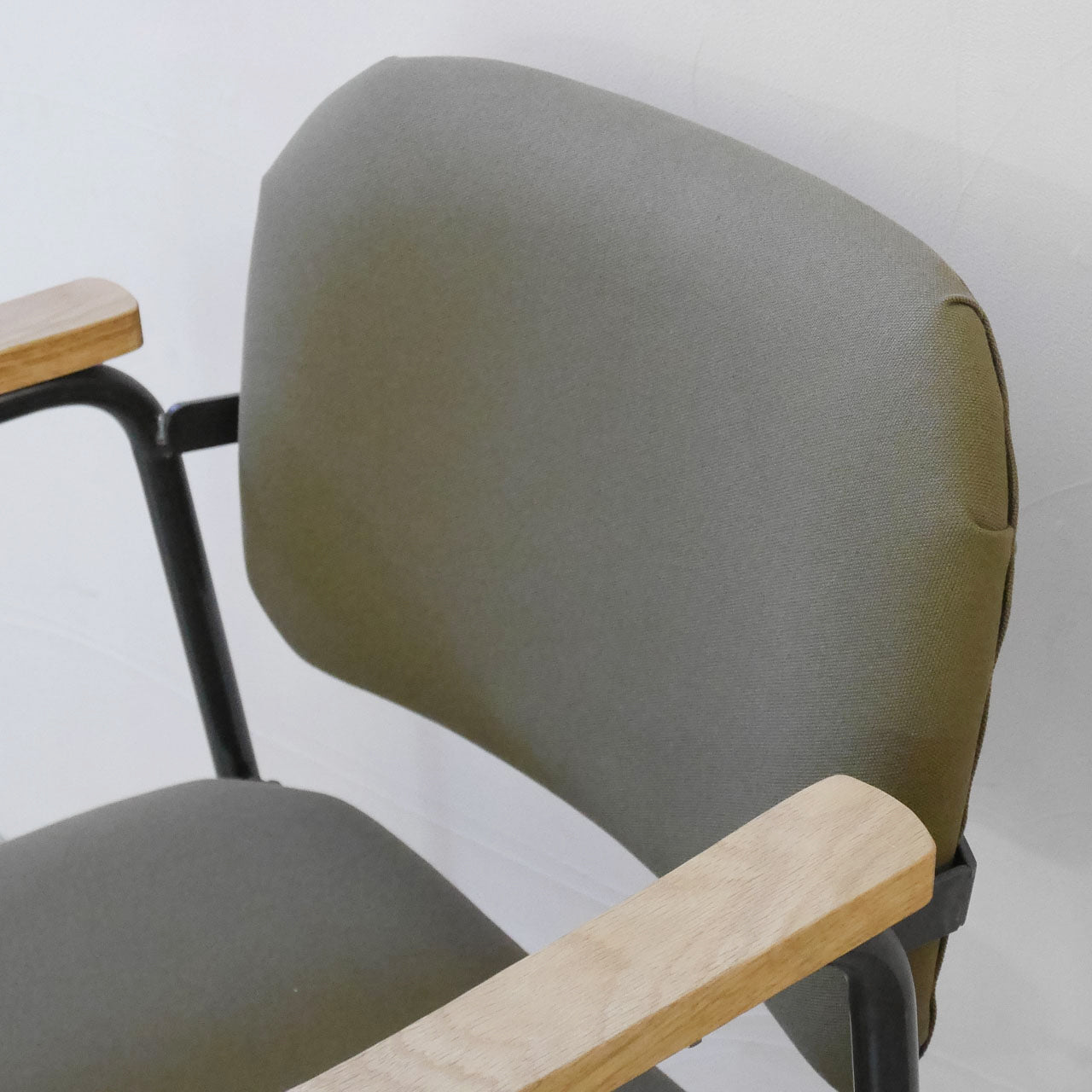Y.T Chair
