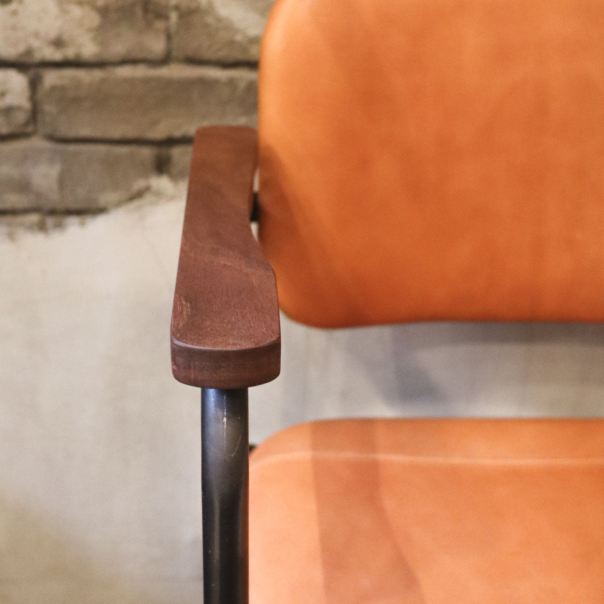 Y.T Chair