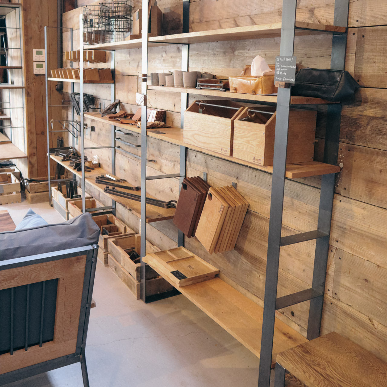 シェルフフレーム、本棚、壁付けシェルフ