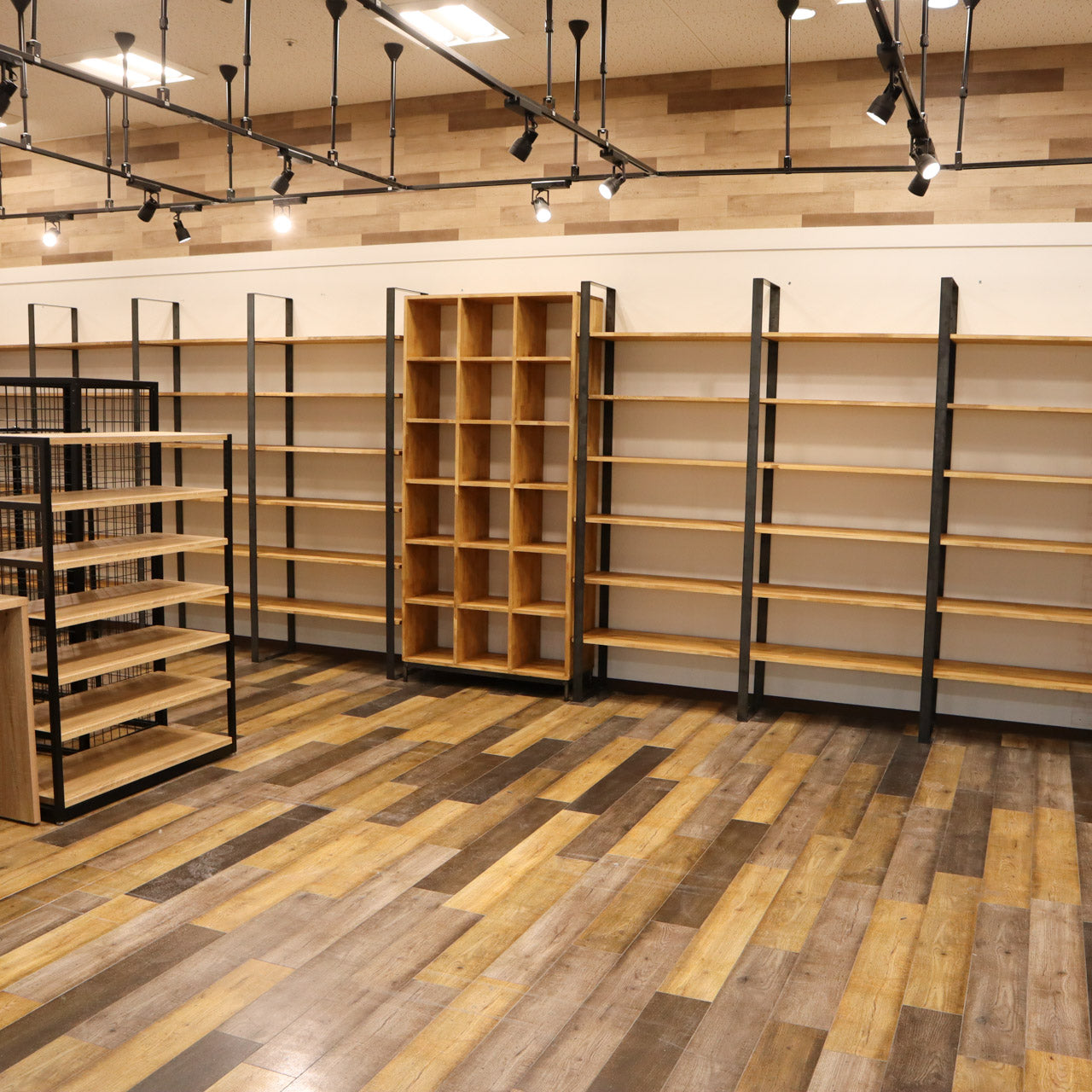 シェルフフレーム、本棚、壁付けシェルフ