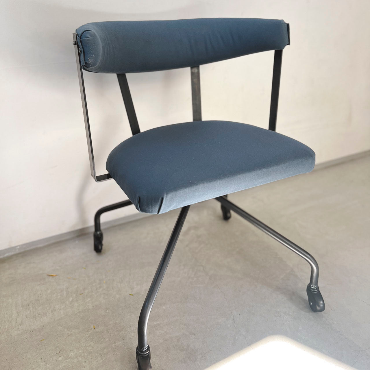 S.C Chair