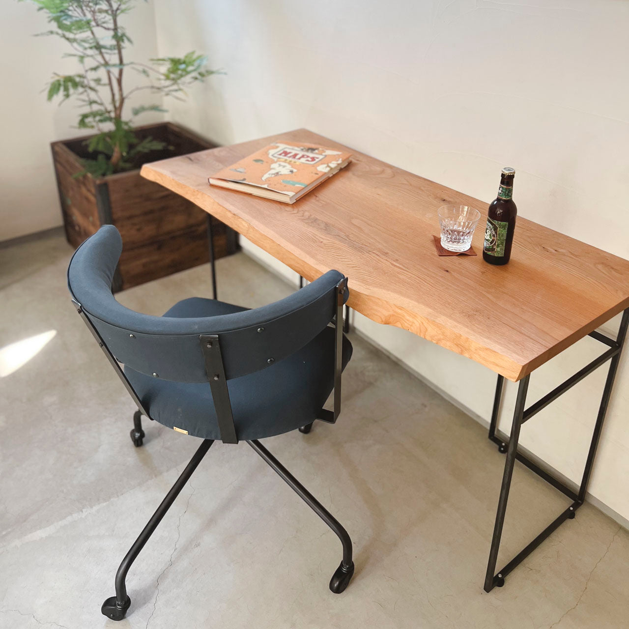 S.C Chair