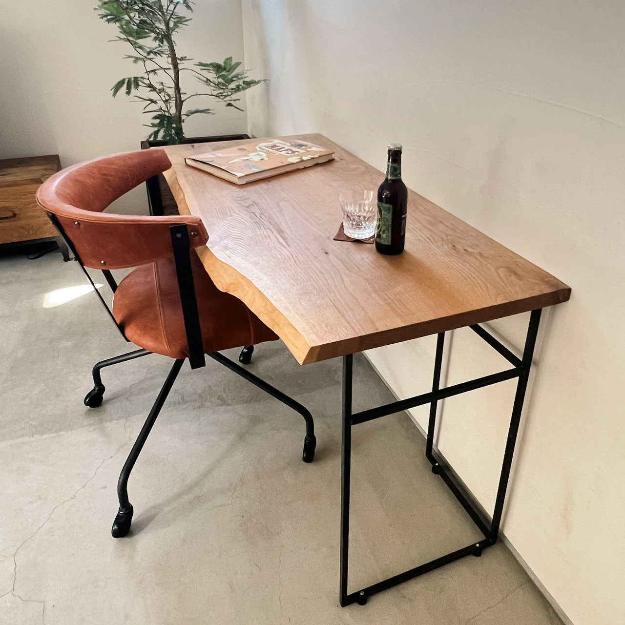 S.C Chair