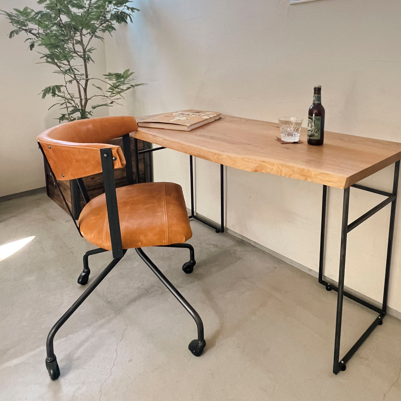 S.C Chair