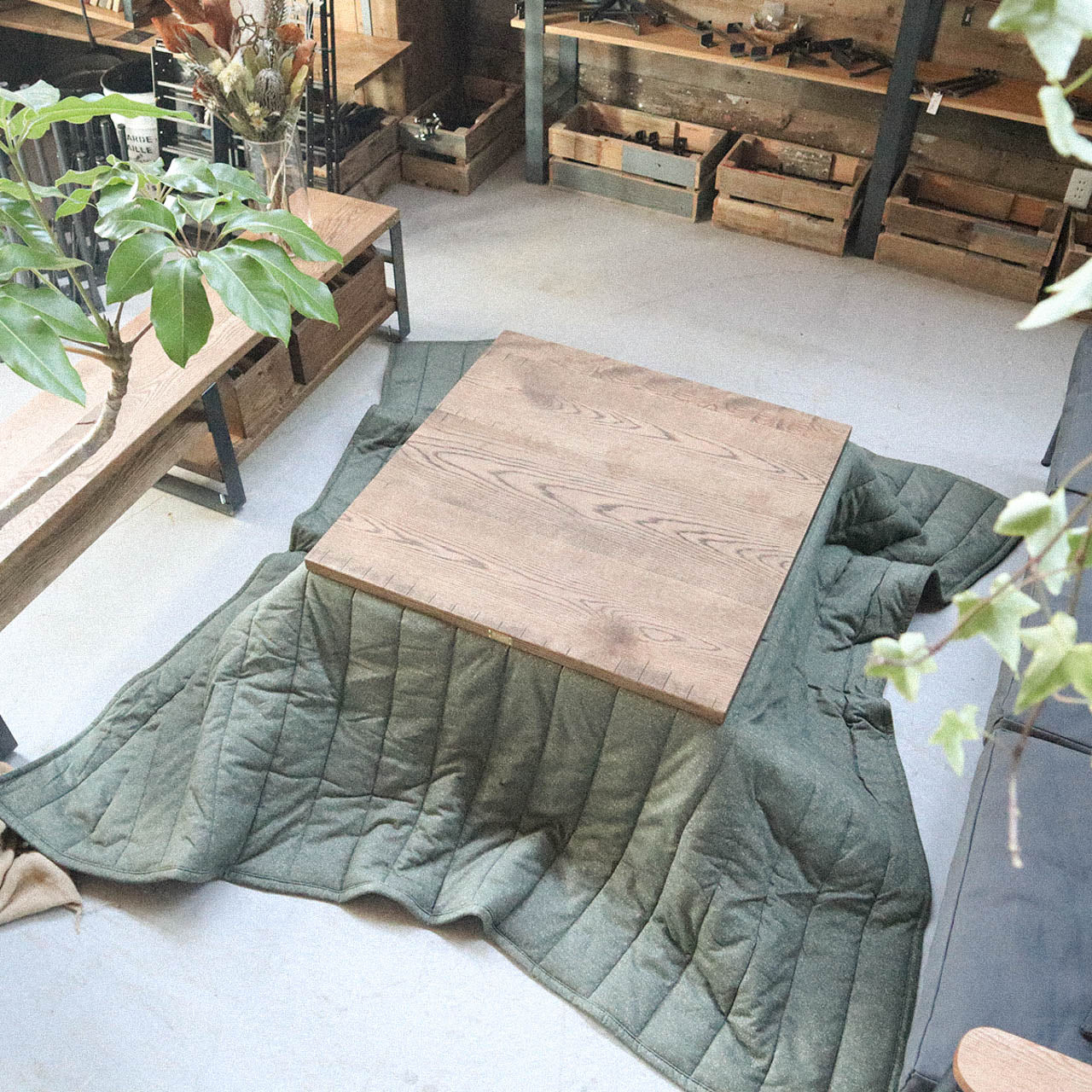 こたつテーブル、炬燵