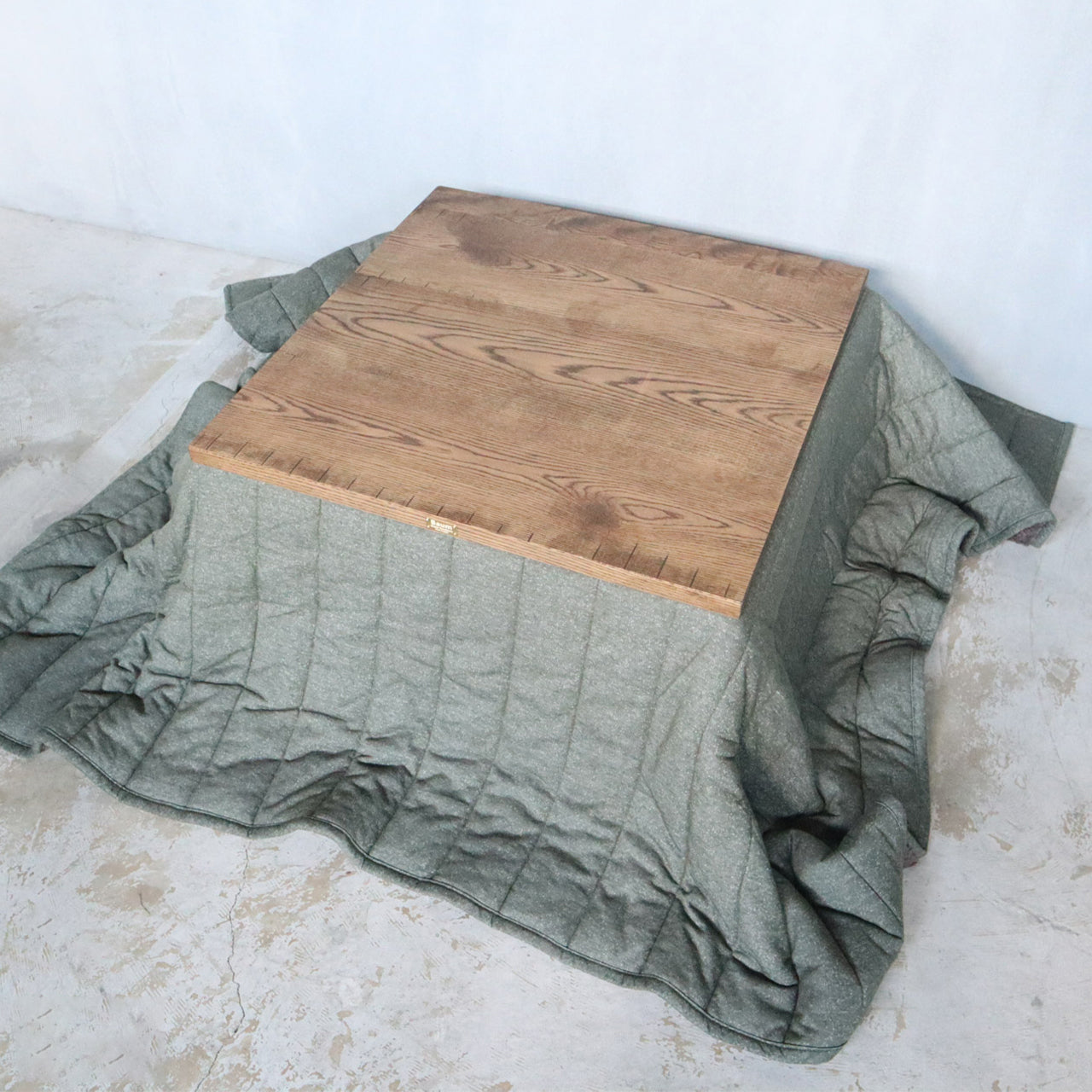 こたつテーブル、炬燵