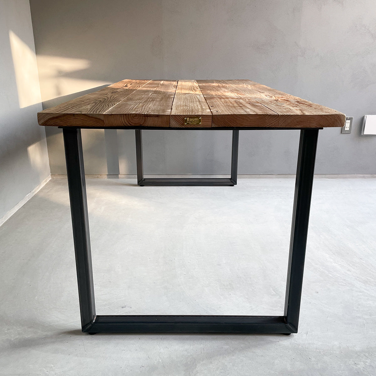 ダイニングテーブル