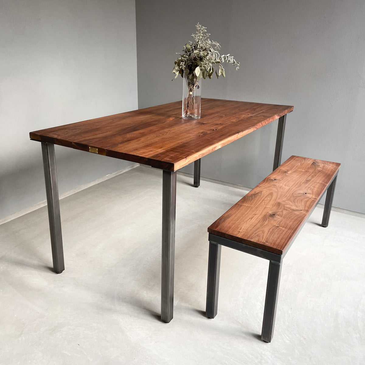 無垢材とアイアン脚のダイニングテーブル、サイズオーダー、Baum Order Furniture