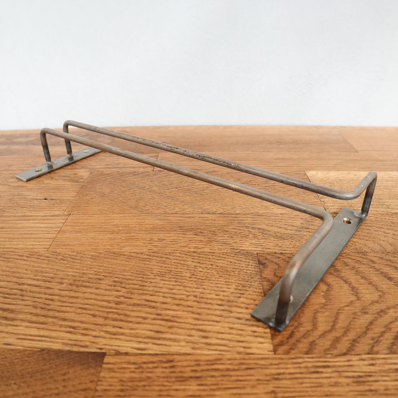 アイアングラスホルダー、ワイングラスホルダー