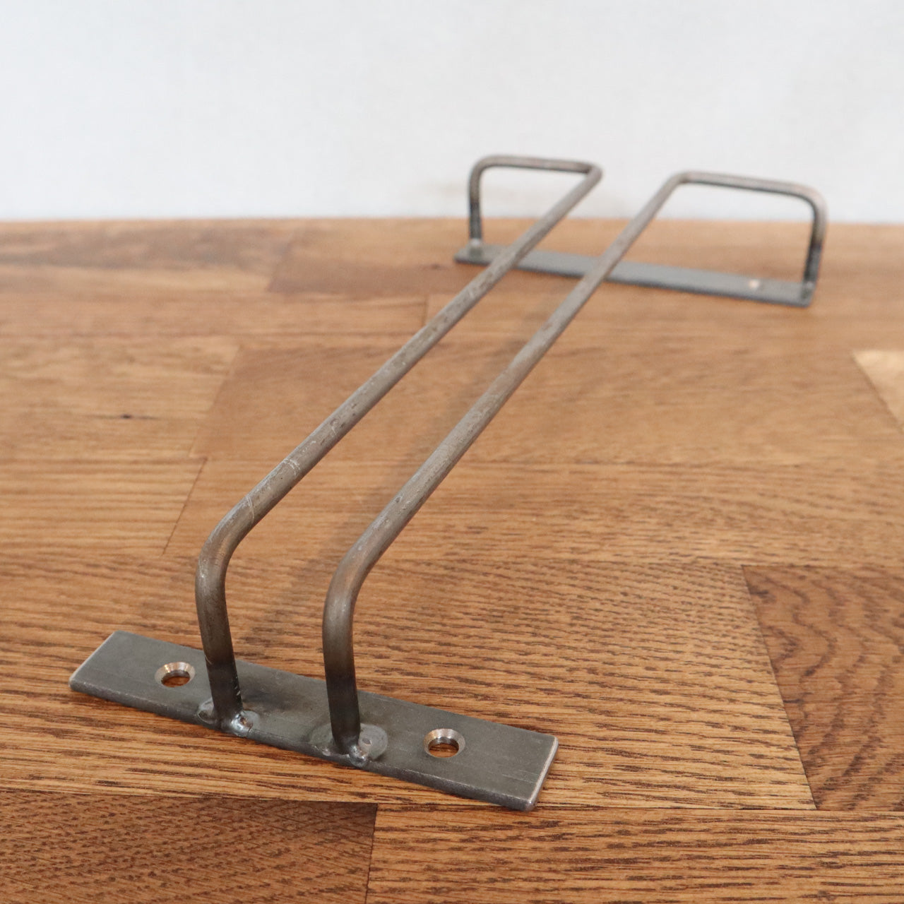 アイアングラスホルダー、ワイングラスホルダー