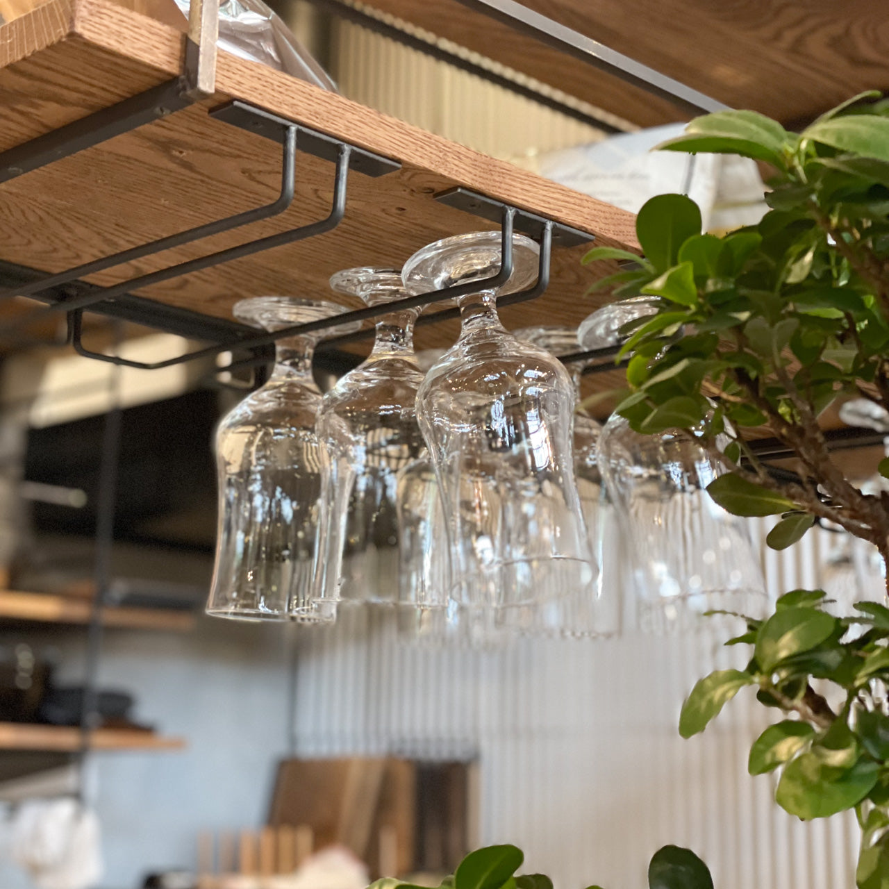 アイアングラスホルダー、ワイングラスホルダー