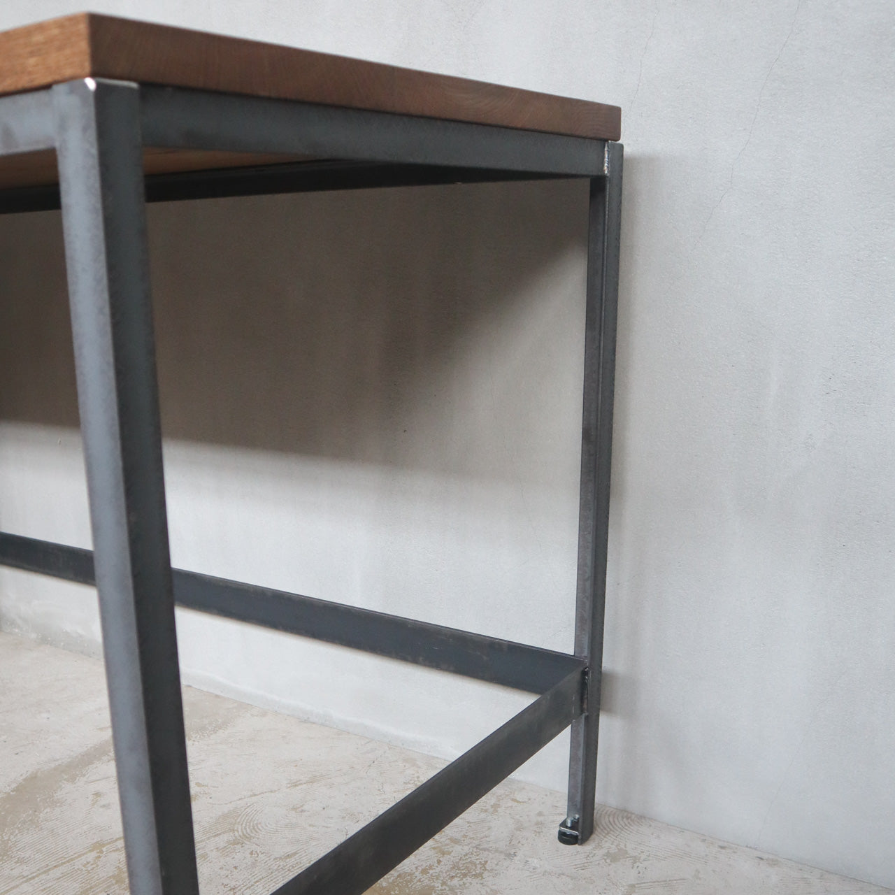 P.D Desk