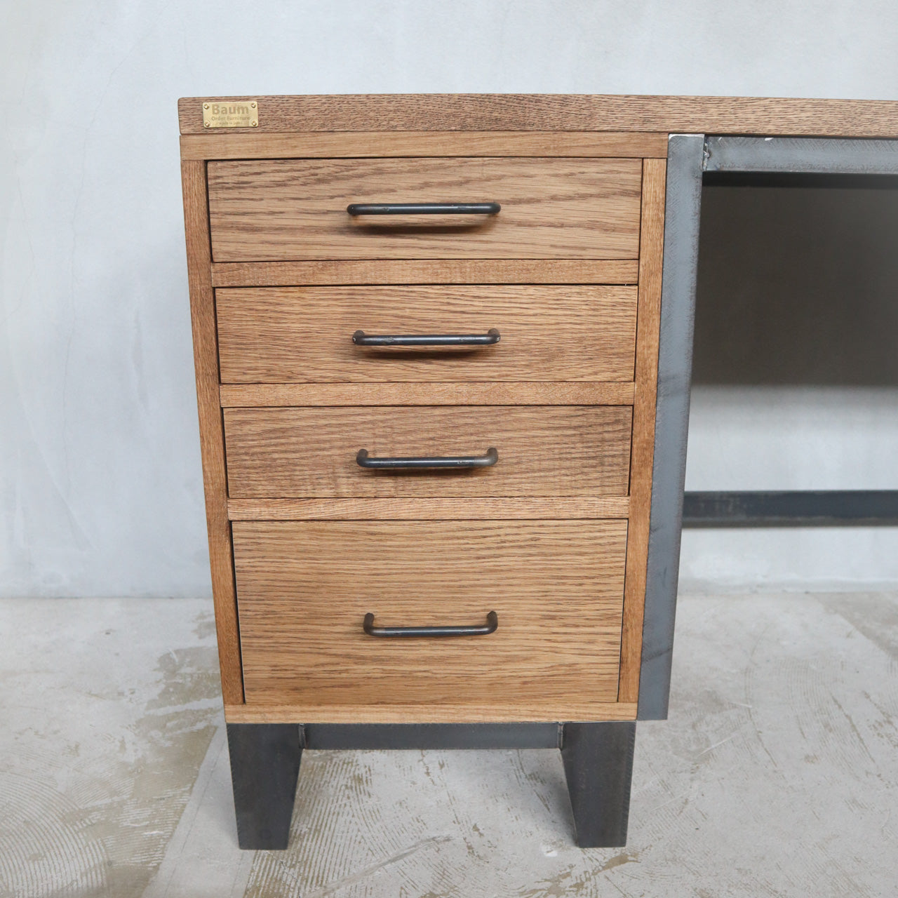 P.D Desk