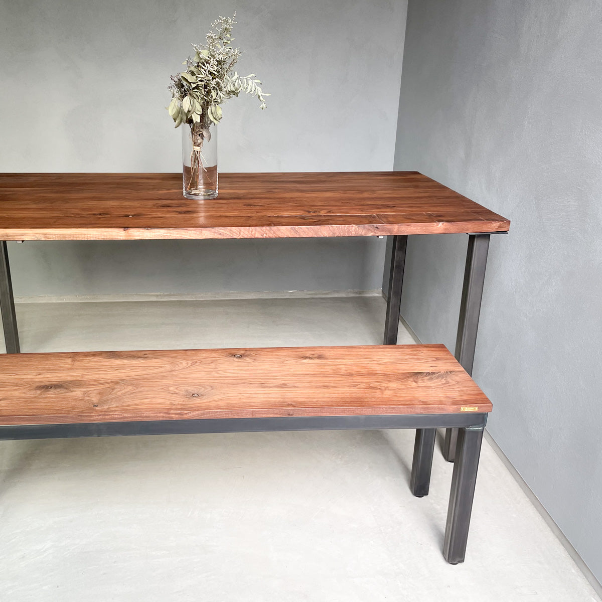 無垢材とアイアン脚のダイニングテーブル、サイズオーダー、Baum Order Furniture