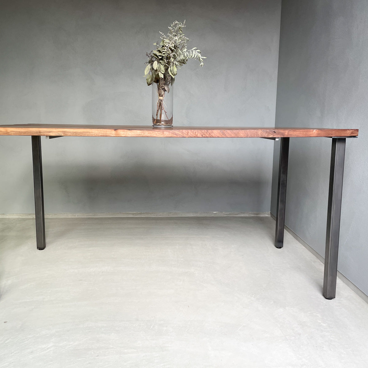 無垢材とアイアン脚のダイニングテーブル、サイズオーダー、Baum Order Furniture