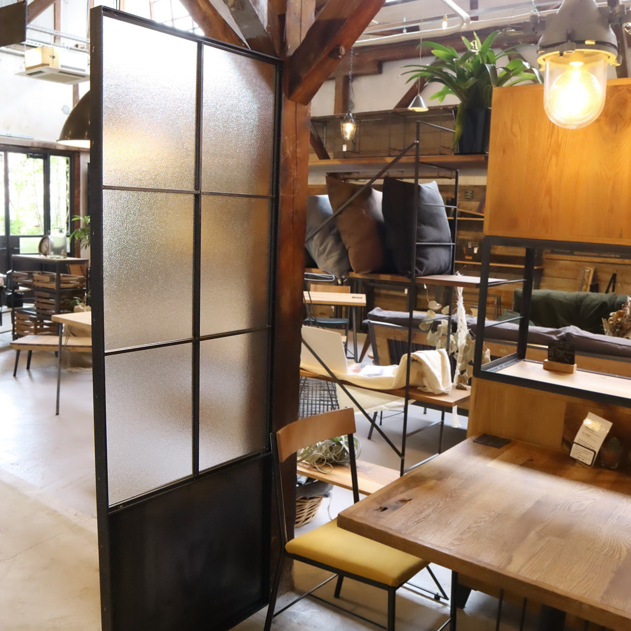 アイアン窓、アイアンウィンドウ、アイアン建具