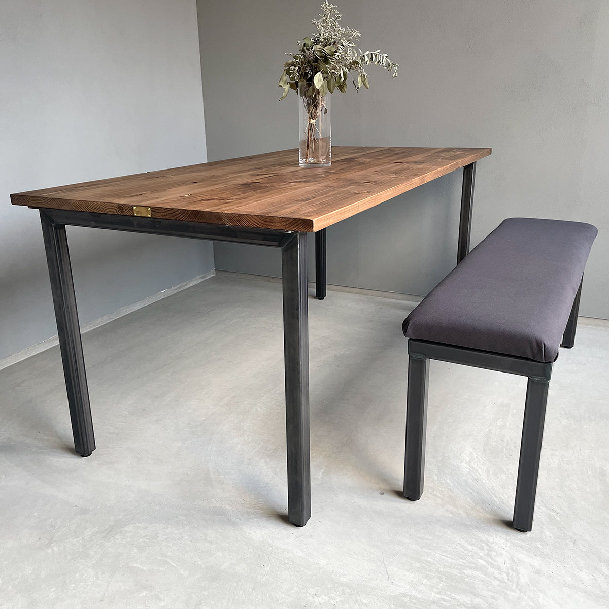 ダイニングテーブル