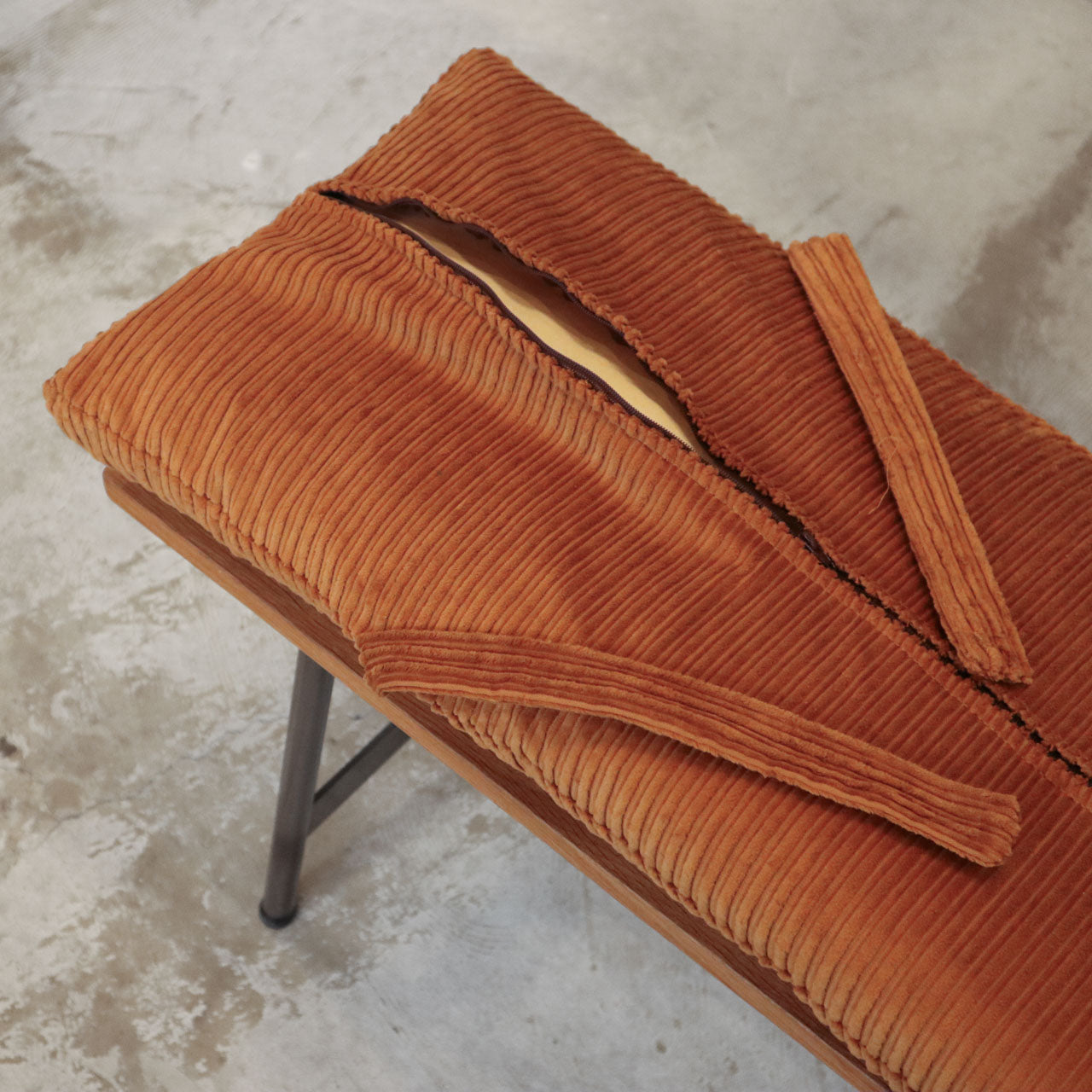 ベンチクッション