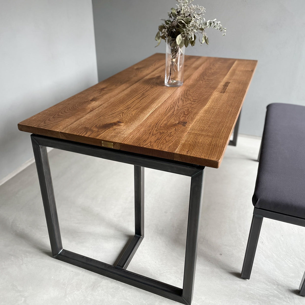 ダイニングテーブル