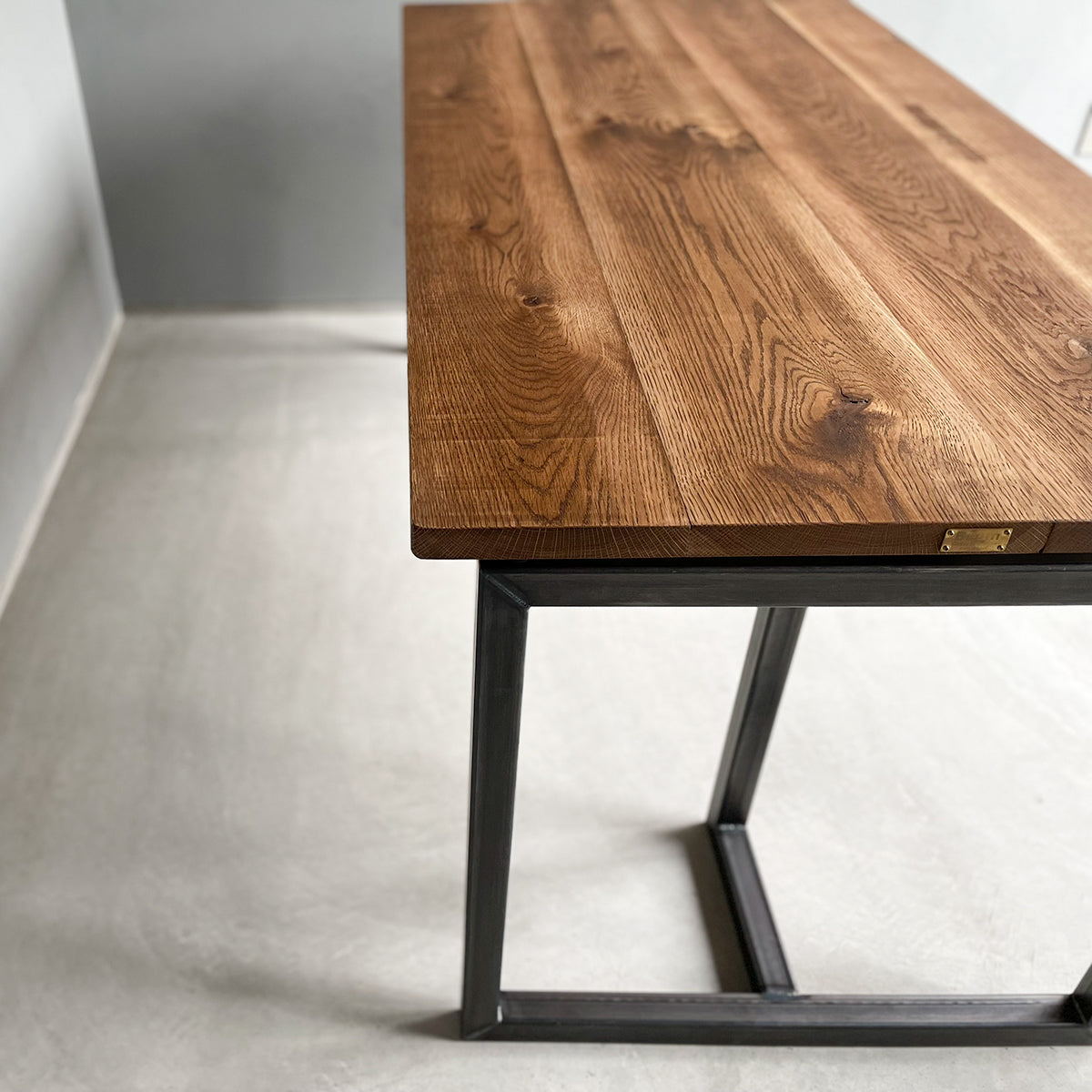 Dining Table【IR_LG_G】