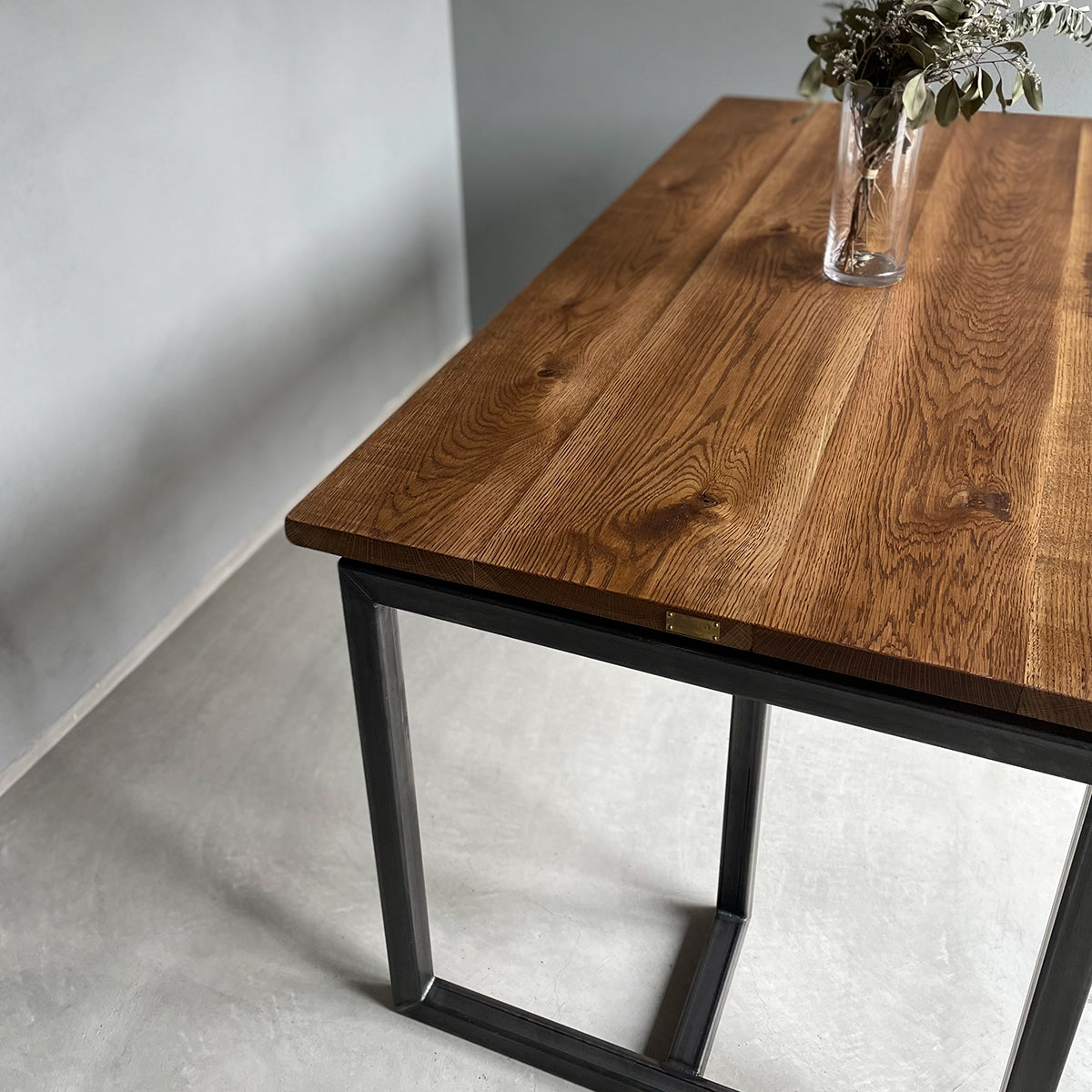 ダイニングテーブル