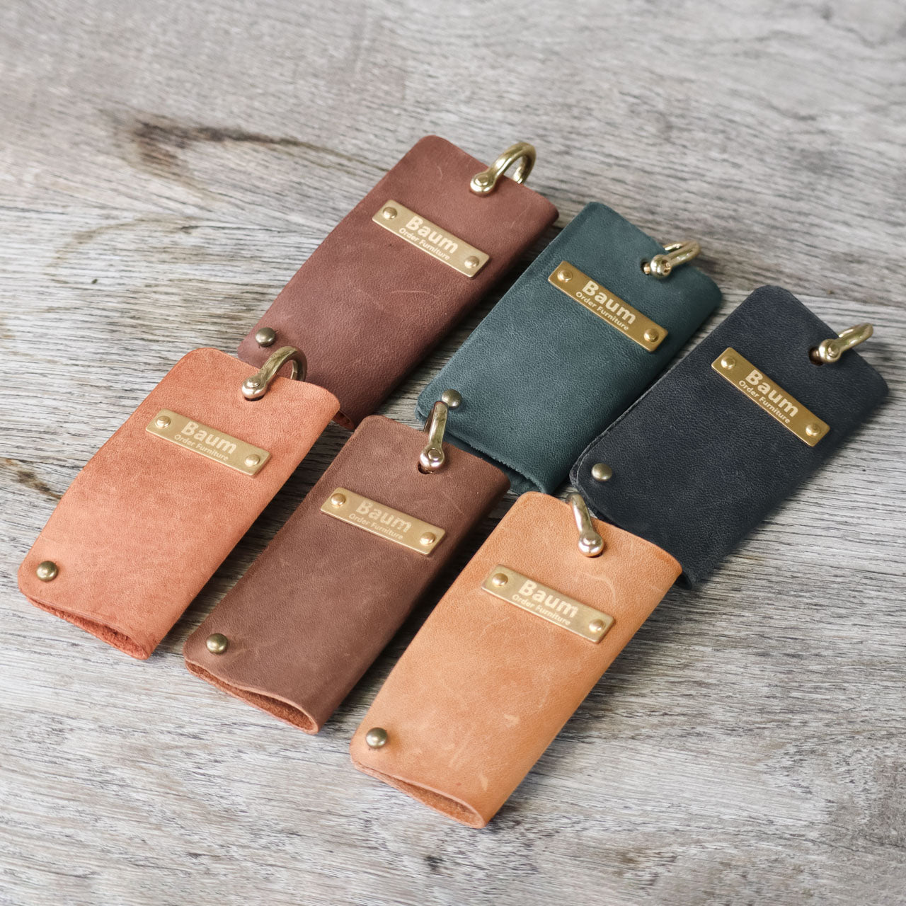 レザーキーケース全色(左上か左上から時計回りで)ブラウン、ブルーグリーン、ブラック、キャメル、カフェラテ、オレンジ