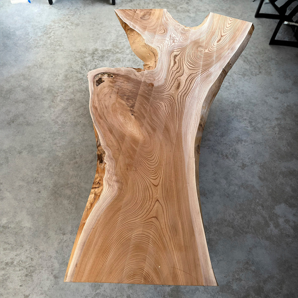 無垢一枚板 欅(ケヤキ)