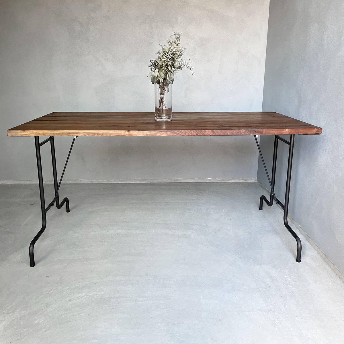 無垢材とアイアン脚のダイニングテーブル、サイズオーダー、Baum Order Furniture