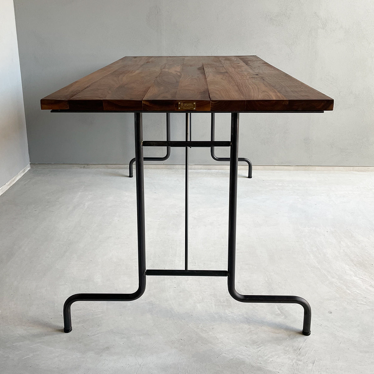 ダイニングテーブル