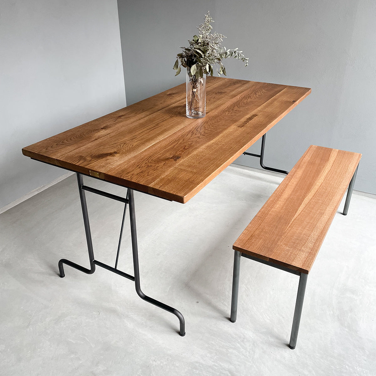 無垢材とアイアン脚のダイニングテーブル、サイズオーダー、Baum Order Furniture