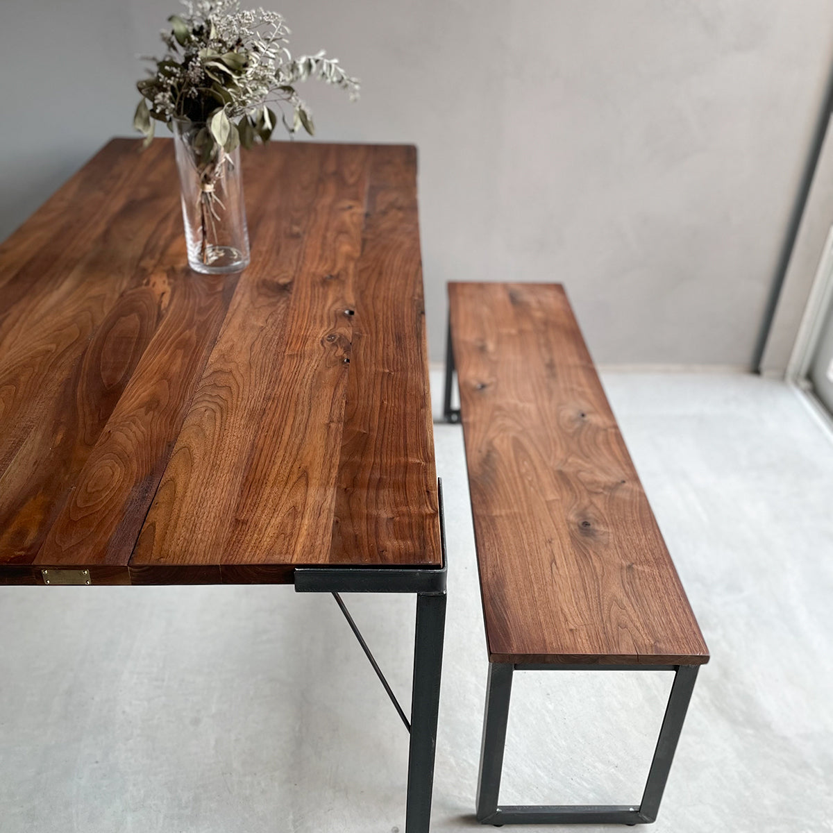 ダイニングテーブル