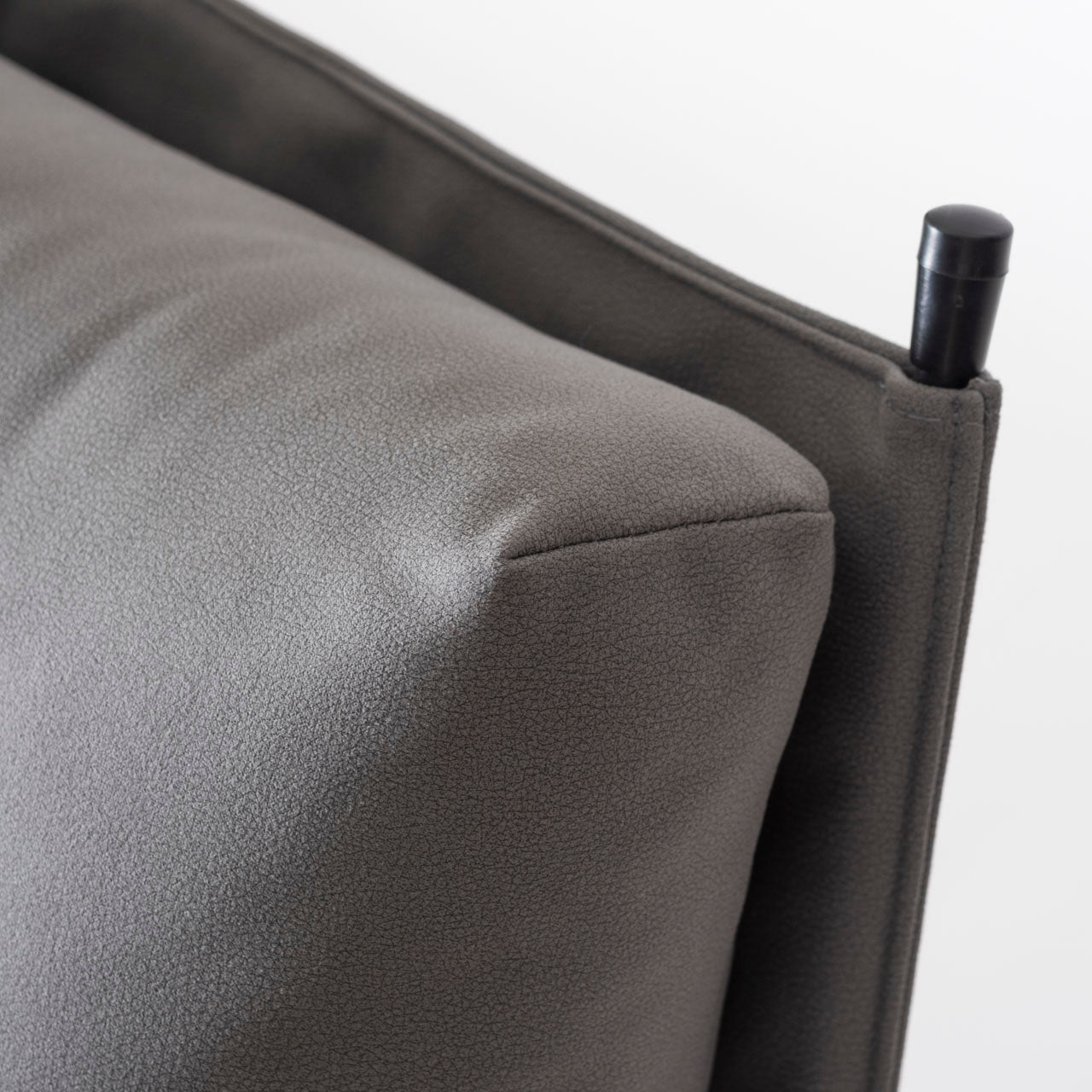 Anise Lounge Chair ラウンジチェア リビングチェア リラックス スチール アームレスト レザー ファブリック 椅子 書斎 家具