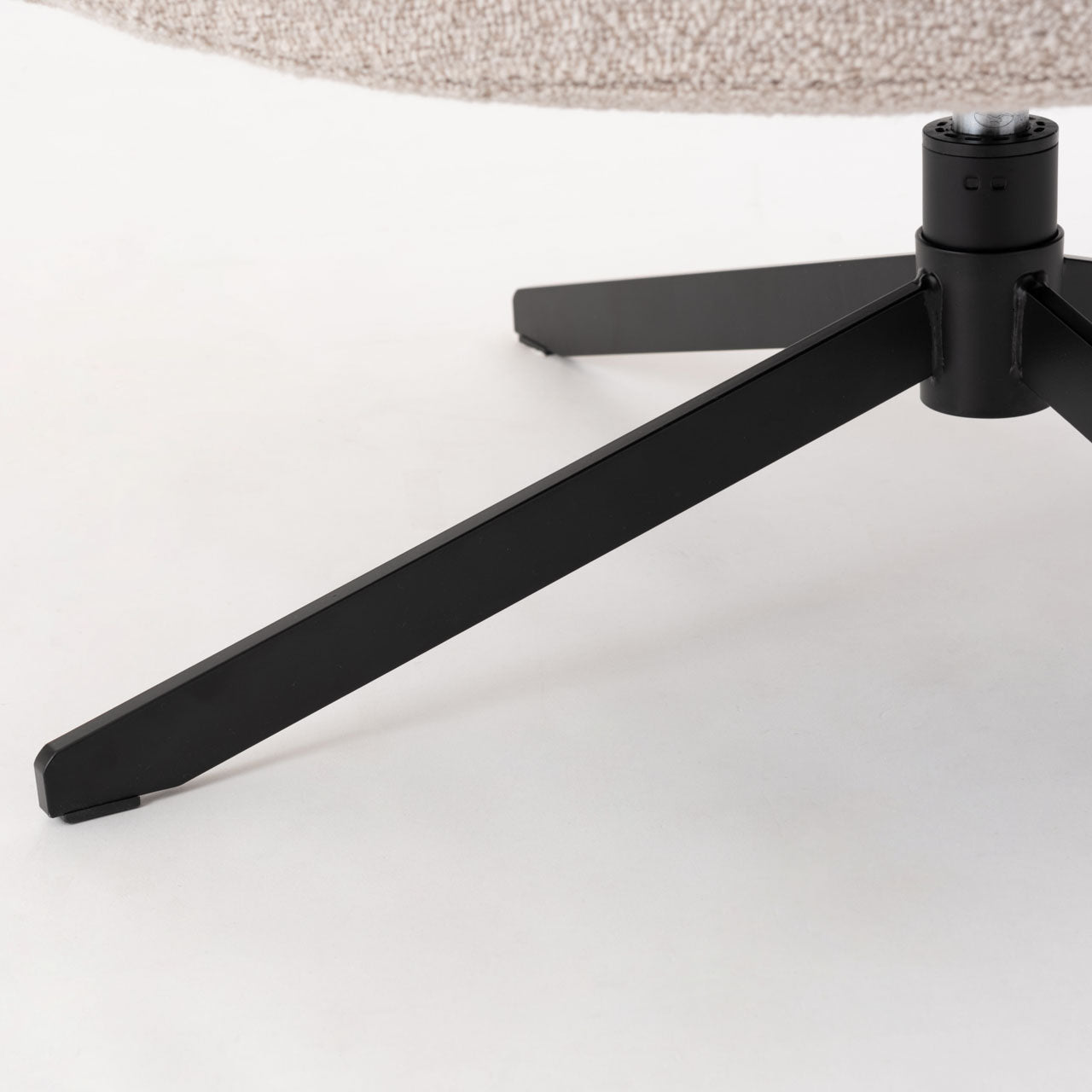 Nasta Lounge Chairラウンジチェア リビングチェア デスクチェア 背もたれ バックレスト ファブリック 椅子 書斎 家具