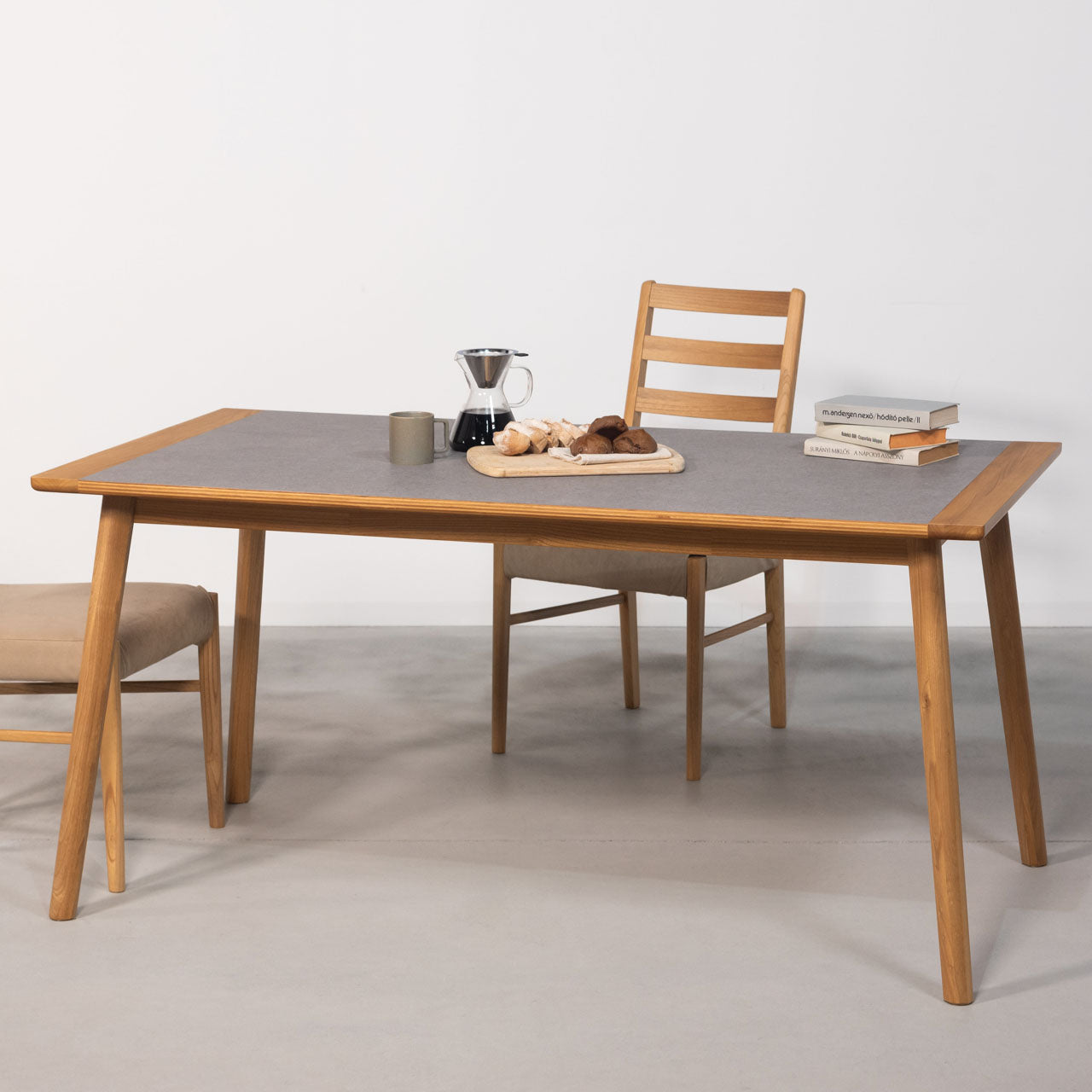 Artique Dining Table ダイニングテーブル リビングテーブル テーブル デスク モルタル調 天然木 スンカイ材 リビング 食卓 カフェ サロン 店舗 家具