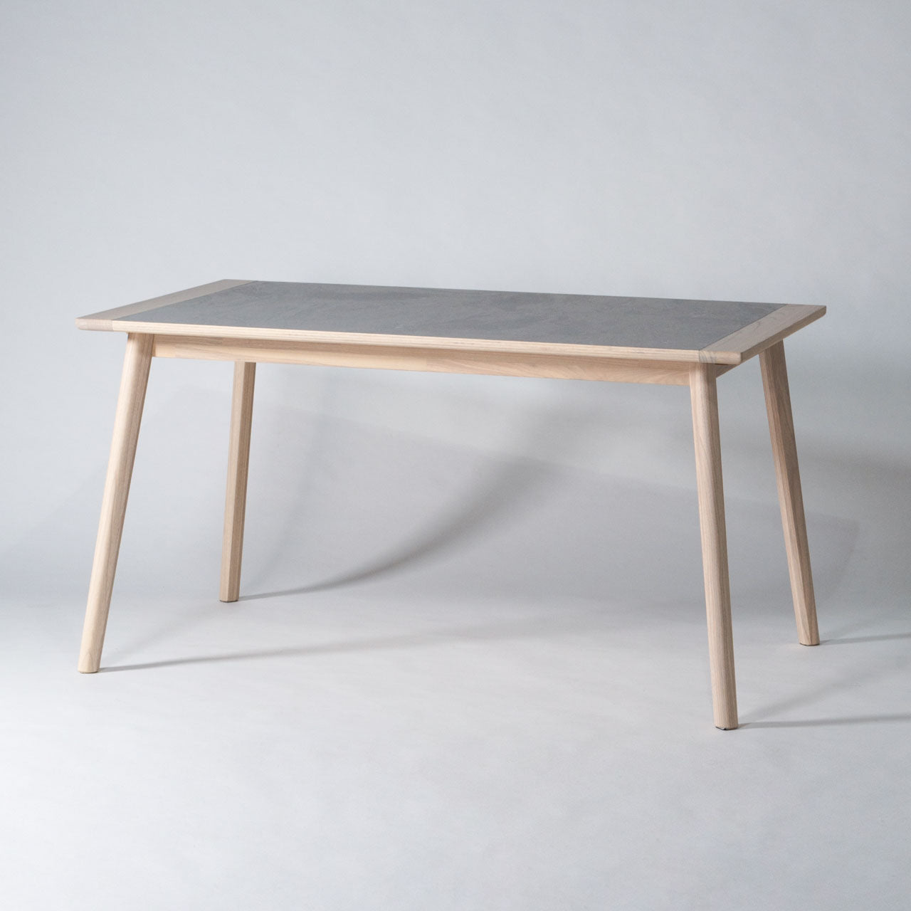 Artique Dining Table ダイニングテーブル リビングテーブル テーブル デスク モルタル調 天然木 スンカイ材 リビング 食卓 カフェ サロン 店舗 家具