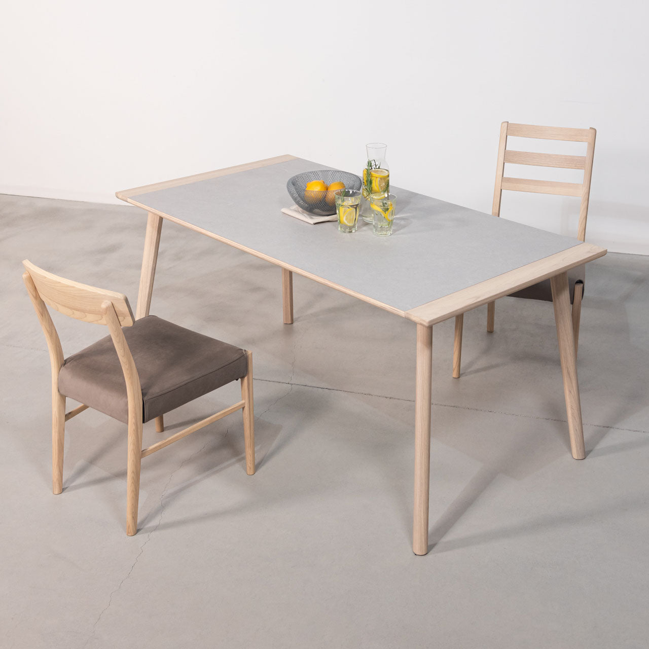 Artique Dining Table ダイニングテーブル リビングテーブル テーブル デスク モルタル調 天然木 スンカイ材 リビング 食卓 カフェ サロン 店舗 家具