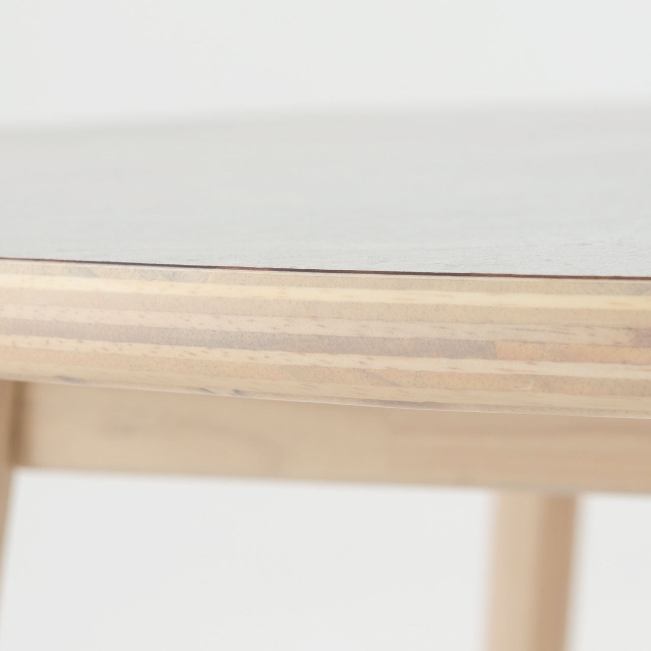 Artique Round Table ダイニングテーブル ラウンドテーブル テーブル デスク モルタル調 天然木 スンカイ材 リビング カフェ サロン 店舗 家具