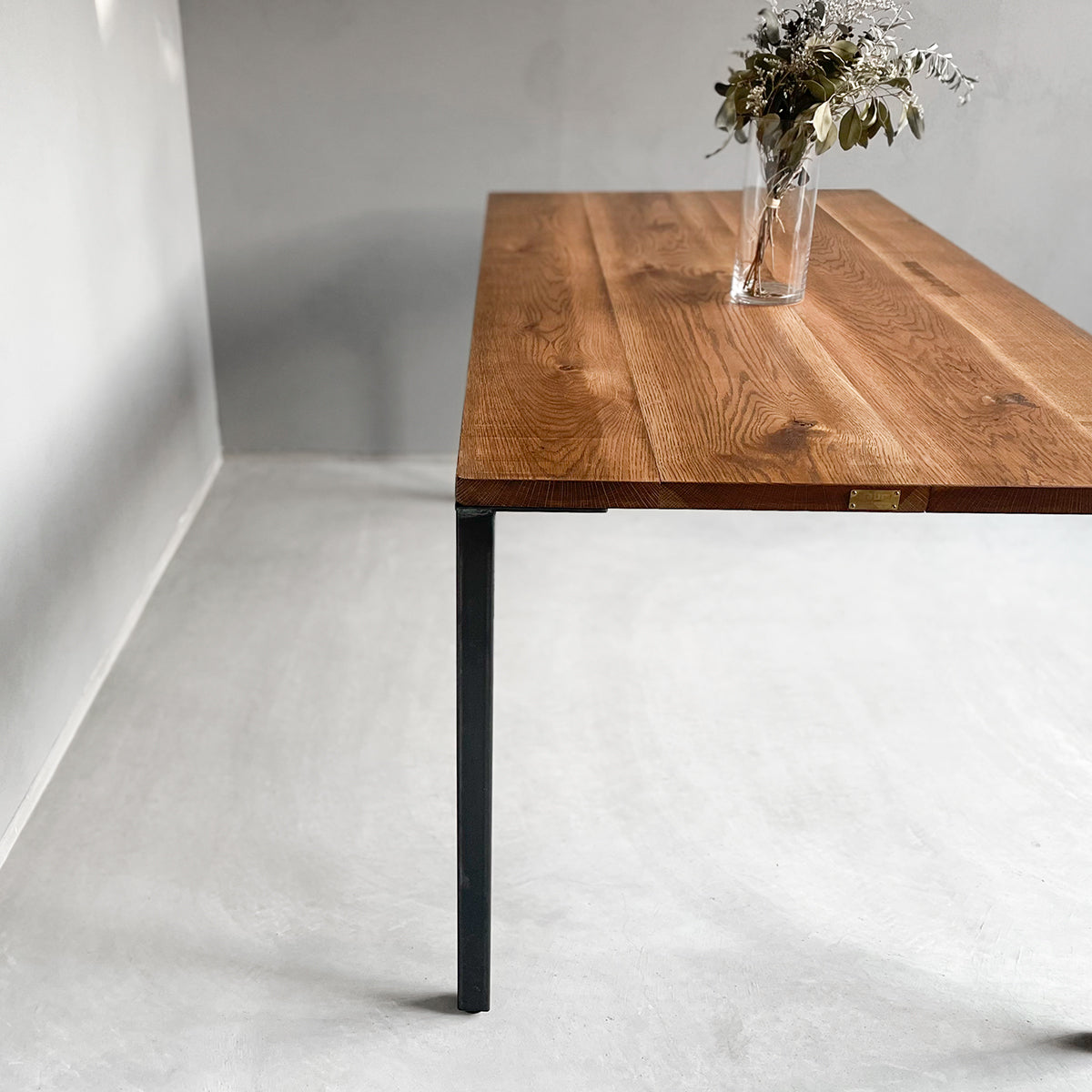 ダイニングテーブル