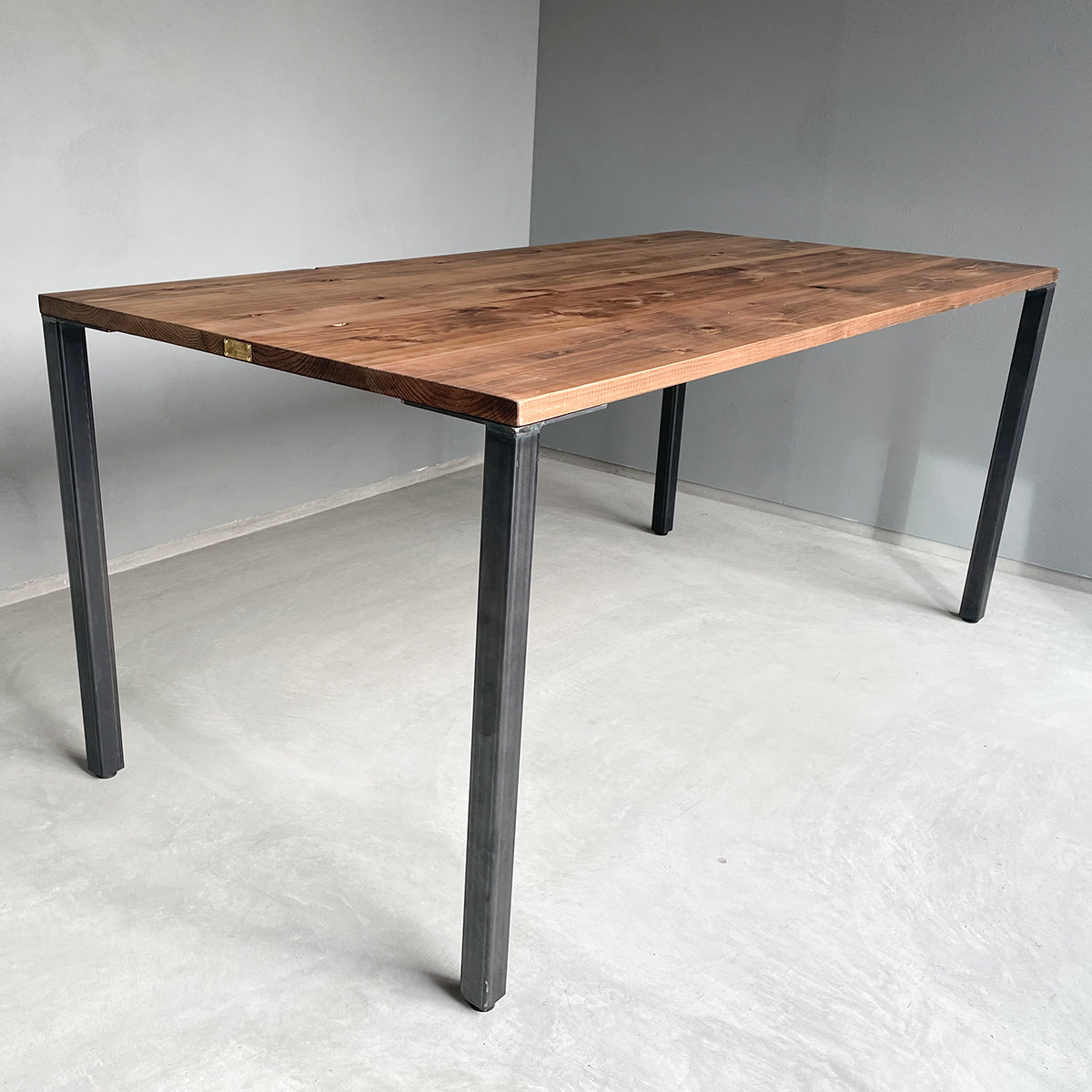 ダイニングテーブル